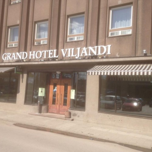 Grand Hotellin sisäänkäynti